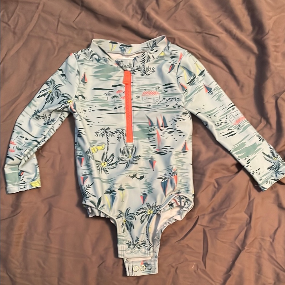 Long sleeved swimsuit, girl, size 9-12 months, EUC